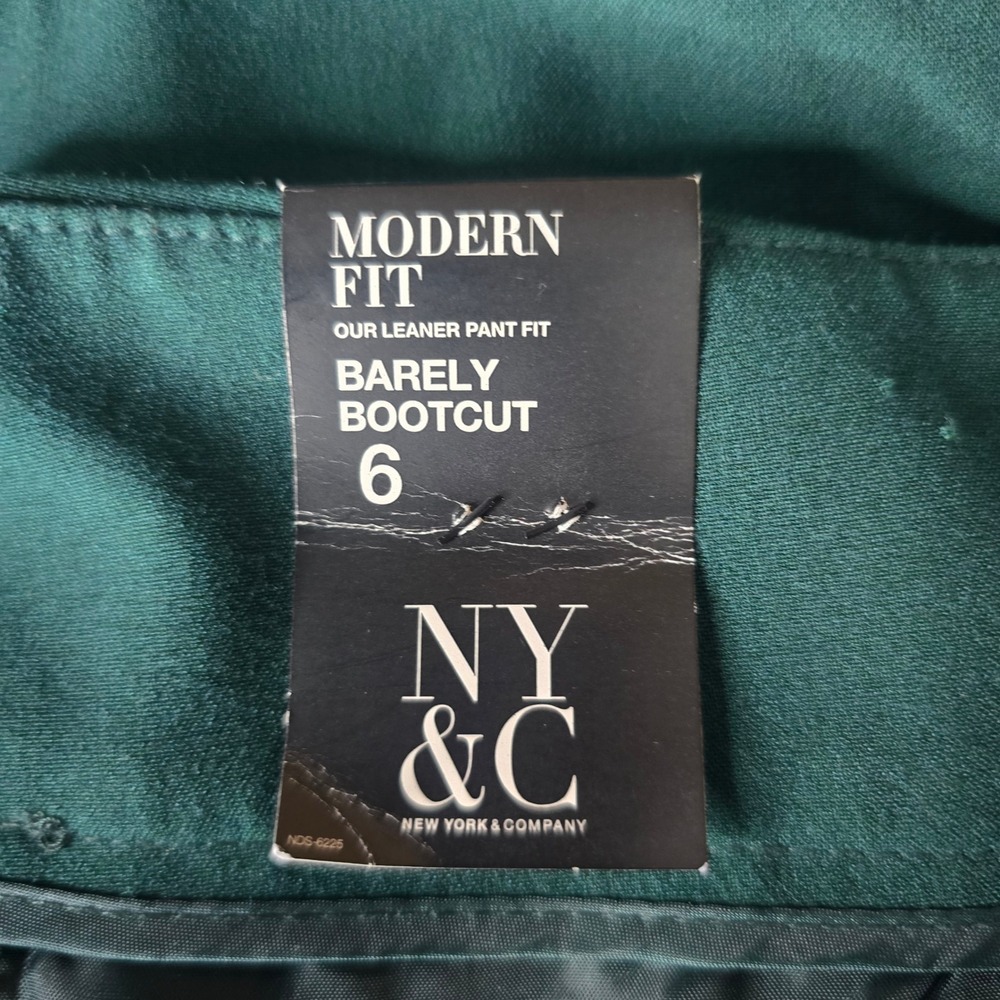 New York &‎ Company 7th Ave Barely Bootcut Dress Pants Green Modern Fit Sz 6 NWT - Picture 6 of 7
